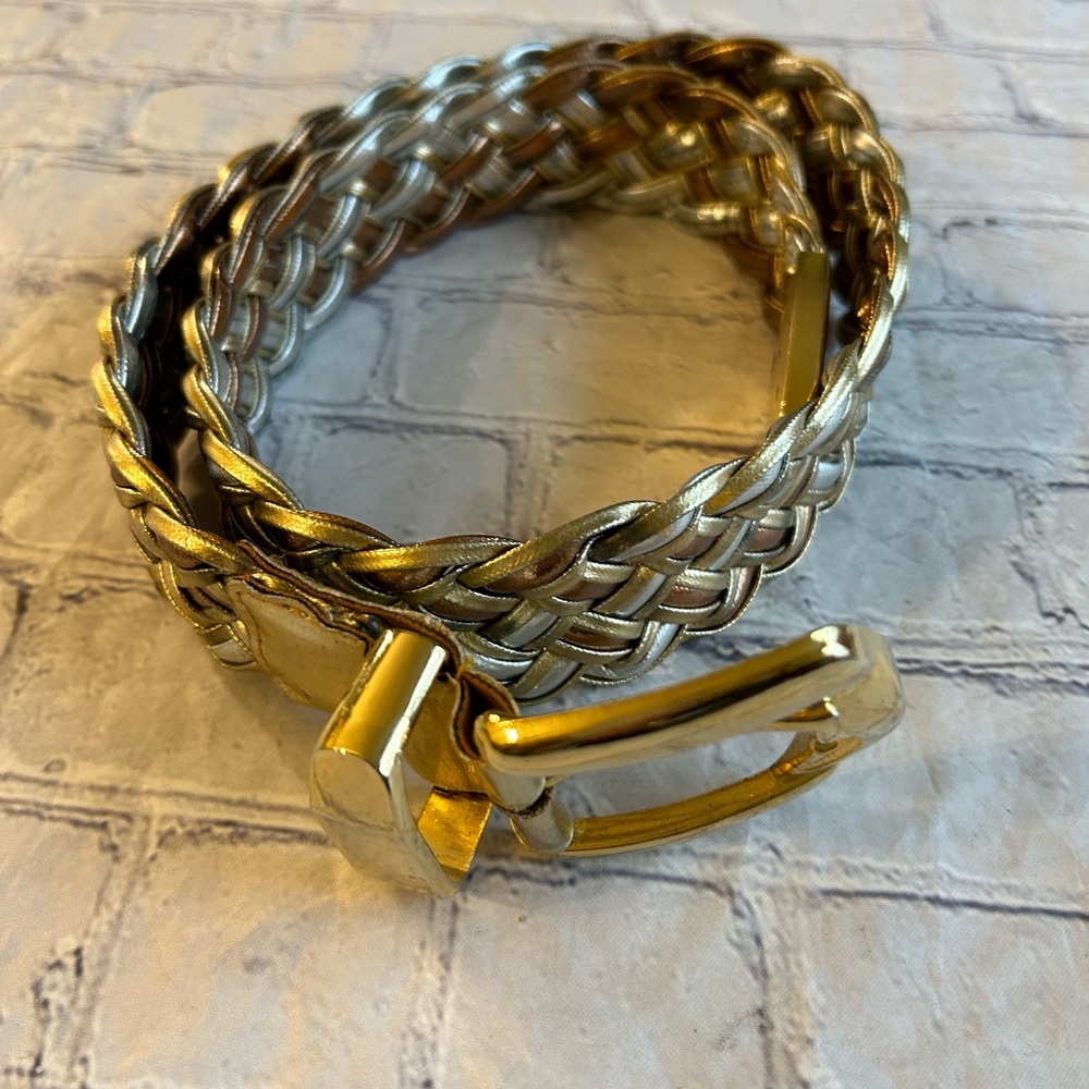 Woven Metallic Belt - different Gold colors with a little silver silver.